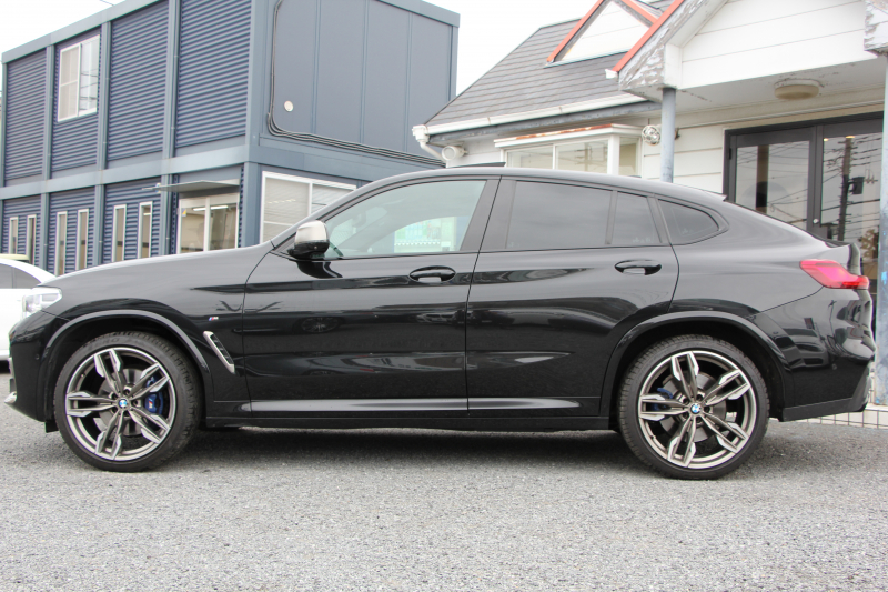 BMW X4 M40i 360馬力直6ﾀｰﾎﾞﾊﾟﾉﾗﾏｻﾝﾙｰﾌ 全席ﾋｰﾀｰ黒革 可変Mｻｽ 専用ﾃﾞﾌ 専用21AW ﾊｰﾏﾝｶｰﾄﾞﾝ 追従ACC HUD ｽﾃｱﾘﾝｸﾞｻﾎﾟｰﾄ ﾀｯﾁ画面HDDﾅﾋﾞTV 360度ﾊﾟﾉﾗﾏｶﾒﾗ PDC緊急ﾌﾞﾚｰｷ 2年保証