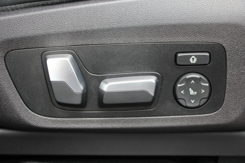 BMW X4 M40i 360馬力直6ﾀｰﾎﾞﾊﾟﾉﾗﾏｻﾝﾙｰﾌ 全席ﾋｰﾀｰ黒革 可変Mｻｽ 専用ﾃﾞﾌ 専用21AW ﾊｰﾏﾝｶｰﾄﾞﾝ 追従ACC HUD ｽﾃｱﾘﾝｸﾞｻﾎﾟｰﾄ ﾀｯﾁ画面HDDﾅﾋﾞTV 360度ﾊﾟﾉﾗﾏｶﾒﾗ PDC緊急ﾌﾞﾚｰｷ 2年保証