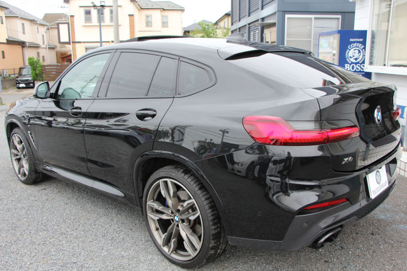 BMW X4 M40i 360馬力直6ﾀｰﾎﾞﾊﾟﾉﾗﾏｻﾝﾙｰﾌ 全席ﾋｰﾀｰ黒革 可変Mｻｽ 専用ﾃﾞﾌ 専用21AW ﾊｰﾏﾝｶｰﾄﾞﾝ 追従ACC HUD ｽﾃｱﾘﾝｸﾞｻﾎﾟｰﾄ ﾀｯﾁ画面HDDﾅﾋﾞTV 360度ﾊﾟﾉﾗﾏｶﾒﾗ PDC緊急ﾌﾞﾚｰｷ 2年保証