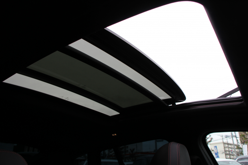 BMW X4 M40i 360馬力直6ﾀｰﾎﾞﾊﾟﾉﾗﾏｻﾝﾙｰﾌ 全席ﾋｰﾀｰ黒革 可変Mｻｽ 専用ﾃﾞﾌ 専用21AW ﾊｰﾏﾝｶｰﾄﾞﾝ 追従ACC HUD ｽﾃｱﾘﾝｸﾞｻﾎﾟｰﾄ ﾀｯﾁ画面HDDﾅﾋﾞTV 360度ﾊﾟﾉﾗﾏｶﾒﾗ PDC緊急ﾌﾞﾚｰｷ 2年保証