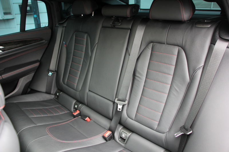 BMW X4 M40i 360馬力直6ﾀｰﾎﾞﾊﾟﾉﾗﾏｻﾝﾙｰﾌ 全席ﾋｰﾀｰ黒革 可変Mｻｽ 専用ﾃﾞﾌ 専用21AW ﾊｰﾏﾝｶｰﾄﾞﾝ 追従ACC HUD ｽﾃｱﾘﾝｸﾞｻﾎﾟｰﾄ ﾀｯﾁ画面HDDﾅﾋﾞTV 360度ﾊﾟﾉﾗﾏｶﾒﾗ PDC緊急ﾌﾞﾚｰｷ 2年保証