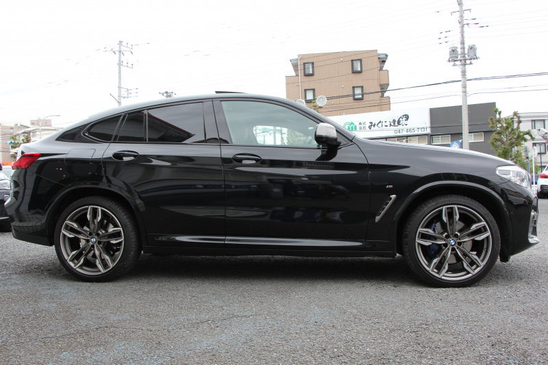 BMW X4 M40i 360馬力直6ﾀｰﾎﾞﾊﾟﾉﾗﾏｻﾝﾙｰﾌ 全席ﾋｰﾀｰ黒革 可変Mｻｽ 専用ﾃﾞﾌ 専用21AW ﾊｰﾏﾝｶｰﾄﾞﾝ 追従ACC HUD ｽﾃｱﾘﾝｸﾞｻﾎﾟｰﾄ ﾀｯﾁ画面HDDﾅﾋﾞTV 360度ﾊﾟﾉﾗﾏｶﾒﾗ PDC緊急ﾌﾞﾚｰｷ 2年保証