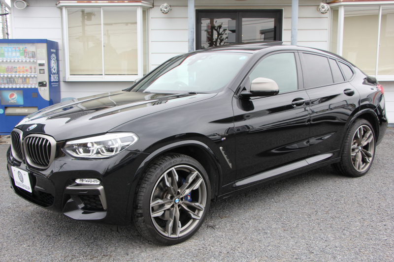 BMW X4 M40i 360馬力直6ﾀｰﾎﾞﾊﾟﾉﾗﾏｻﾝﾙｰﾌ 全席ﾋｰﾀｰ黒革 可変Mｻｽ 専用ﾃﾞﾌ 専用21AW ﾊｰﾏﾝｶｰﾄﾞﾝ 追従ACC HUD ｽﾃｱﾘﾝｸﾞｻﾎﾟｰﾄ ﾀｯﾁ画面HDDﾅﾋﾞTV 360度ﾊﾟﾉﾗﾏｶﾒﾗ PDC緊急ﾌﾞﾚｰｷ 2年保証