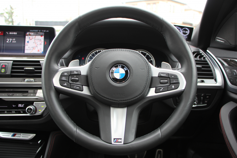 BMW X4 M40i 360馬力直6ﾀｰﾎﾞﾊﾟﾉﾗﾏｻﾝﾙｰﾌ 全席ﾋｰﾀｰ黒革 可変Mｻｽ 専用ﾃﾞﾌ 専用21AW ﾊｰﾏﾝｶｰﾄﾞﾝ 追従ACC HUD ｽﾃｱﾘﾝｸﾞｻﾎﾟｰﾄ ﾀｯﾁ画面HDDﾅﾋﾞTV 360度ﾊﾟﾉﾗﾏｶﾒﾗ PDC緊急ﾌﾞﾚｰｷ 2年保証