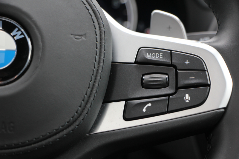 BMW X4 M40i 360馬力直6ﾀｰﾎﾞﾊﾟﾉﾗﾏｻﾝﾙｰﾌ 全席ﾋｰﾀｰ黒革 可変Mｻｽ 専用ﾃﾞﾌ 専用21AW ﾊｰﾏﾝｶｰﾄﾞﾝ 追従ACC HUD ｽﾃｱﾘﾝｸﾞｻﾎﾟｰﾄ ﾀｯﾁ画面HDDﾅﾋﾞTV 360度ﾊﾟﾉﾗﾏｶﾒﾗ PDC緊急ﾌﾞﾚｰｷ 2年保証