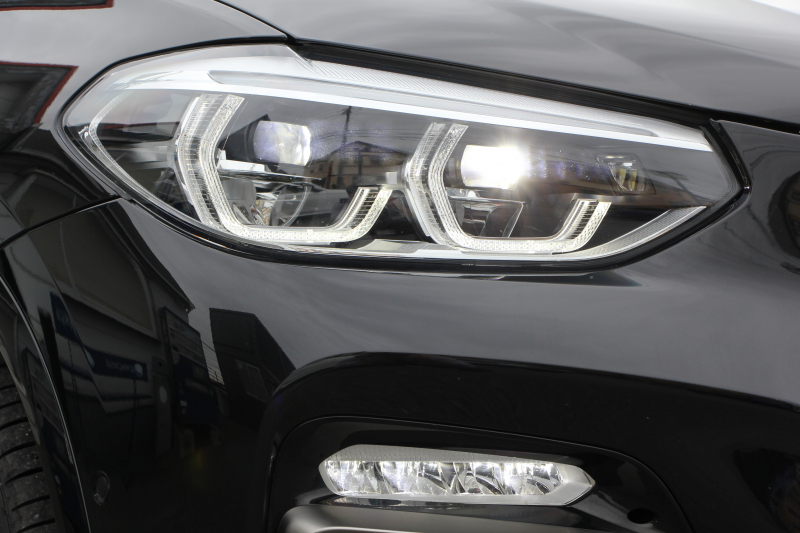 BMW X4 M40i 360馬力直6ﾀｰﾎﾞﾊﾟﾉﾗﾏｻﾝﾙｰﾌ 全席ﾋｰﾀｰ黒革 可変Mｻｽ 専用ﾃﾞﾌ 専用21AW ﾊｰﾏﾝｶｰﾄﾞﾝ 追従ACC HUD ｽﾃｱﾘﾝｸﾞｻﾎﾟｰﾄ ﾀｯﾁ画面HDDﾅﾋﾞTV 360度ﾊﾟﾉﾗﾏｶﾒﾗ PDC緊急ﾌﾞﾚｰｷ 2年保証