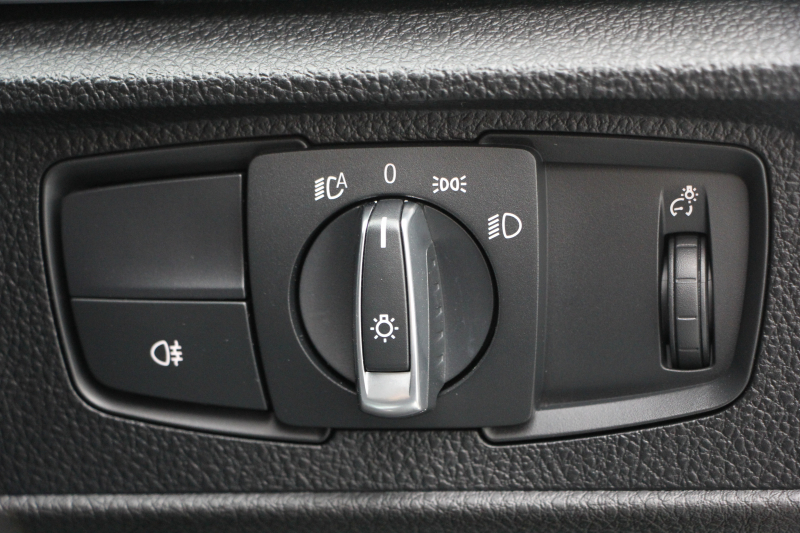 BMW 2シリーズ M235i ｸｰﾍﾟ6速MT 直6ﾀｰﾎﾞ326馬力 真珠色 ｱﾀﾞﾌﾟﾃｨﾌﾞMｻｽ ﾋｰﾀｰ黒革 ﾌﾙｾｸﾞTV ﾊｰﾏﾝｶｰﾄﾞﾝ 衝突軽減ﾌﾞﾚｰｷ 車線逸脱警告 歩行者警告 ﾌﾞﾚｰｷ付ｸﾙｺﾝ HDDﾅﾋﾞBｶﾒﾗ ｽﾏｰﾄｷｰ BT接続 18AW 専用ｴｱﾛ 専用ﾌﾞﾚｰｷ ｳｯﾄﾞﾊﾟﾈﾙ 2年保証