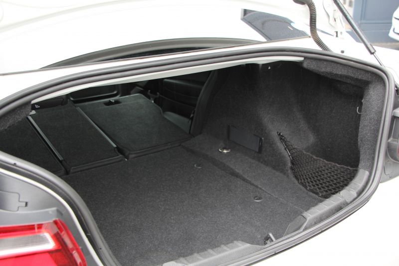 BMW 2シリーズ M235i ｸｰﾍﾟ6速MT 直6ﾀｰﾎﾞ326馬力 真珠色 ｱﾀﾞﾌﾟﾃｨﾌﾞMｻｽ ﾋｰﾀｰ黒革 ﾌﾙｾｸﾞTV ﾊｰﾏﾝｶｰﾄﾞﾝ 衝突軽減ﾌﾞﾚｰｷ 車線逸脱警告 歩行者警告 ﾌﾞﾚｰｷ付ｸﾙｺﾝ HDDﾅﾋﾞBｶﾒﾗ ｽﾏｰﾄｷｰ BT接続 18AW 専用ｴｱﾛ 専用ﾌﾞﾚｰｷ ｳｯﾄﾞﾊﾟﾈﾙ 2年保証