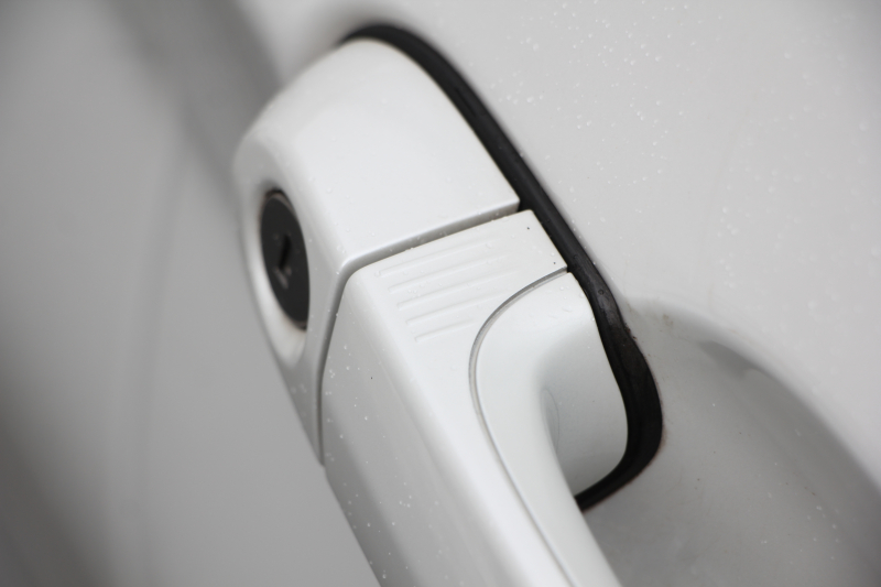 BMW 2シリーズ M235i ｸｰﾍﾟ6速MT 直6ﾀｰﾎﾞ326馬力 真珠色 ｱﾀﾞﾌﾟﾃｨﾌﾞMｻｽ ﾋｰﾀｰ黒革 ﾌﾙｾｸﾞTV ﾊｰﾏﾝｶｰﾄﾞﾝ 衝突軽減ﾌﾞﾚｰｷ 車線逸脱警告 歩行者警告 ﾌﾞﾚｰｷ付ｸﾙｺﾝ HDDﾅﾋﾞBｶﾒﾗ ｽﾏｰﾄｷｰ BT接続 18AW 専用ｴｱﾛ 専用ﾌﾞﾚｰｷ ｳｯﾄﾞﾊﾟﾈﾙ 2年保証