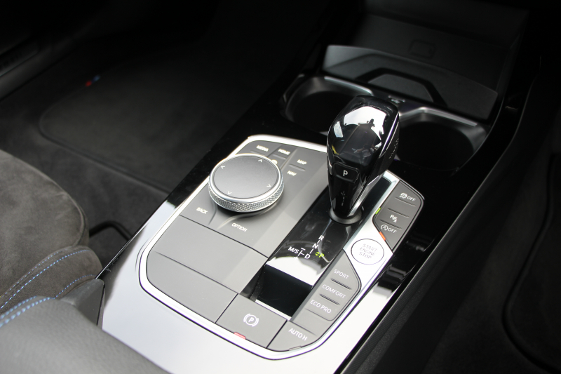 BMW 2シリーズ 218d ｸﾞﾗﾝｸｰﾍﾟMｽﾎﾟｰﾂ MｽﾎﾟｰﾂﾌﾟﾗｽP HUD Mｽﾎﾟｰﾂｼｰﾄ Mｼｰﾄﾍﾞﾙﾄ Mｽﾎﾟｰﾂﾌﾞﾚｰｷ ﾅﾋﾞｹﾞｰｼｮﾝP BMWﾗｲﾌﾞｺｯｸﾋﾟｯﾄ ｱｯﾌﾟﾙｶｰﾌﾟﾚｲ 後退ｱｼｽﾄ AI音声会話 ﾜｲﾔﾚｽ充電 追従ACC LEDﾍｯﾄﾞﾗｲﾄ ｵｰﾄﾊｲﾋﾞｰﾑ ｵﾌﾟｼｮﾝ18AW 2年保証