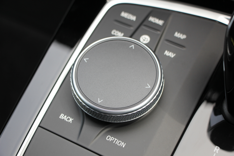 BMW 2シリーズ 218d ｸﾞﾗﾝｸｰﾍﾟMｽﾎﾟｰﾂ MｽﾎﾟｰﾂﾌﾟﾗｽP HUD Mｽﾎﾟｰﾂｼｰﾄ Mｼｰﾄﾍﾞﾙﾄ Mｽﾎﾟｰﾂﾌﾞﾚｰｷ ﾅﾋﾞｹﾞｰｼｮﾝP BMWﾗｲﾌﾞｺｯｸﾋﾟｯﾄ ｱｯﾌﾟﾙｶｰﾌﾟﾚｲ 後退ｱｼｽﾄ AI音声会話 ﾜｲﾔﾚｽ充電 追従ACC LEDﾍｯﾄﾞﾗｲﾄ ｵｰﾄﾊｲﾋﾞｰﾑ ｵﾌﾟｼｮﾝ18AW 2年保証