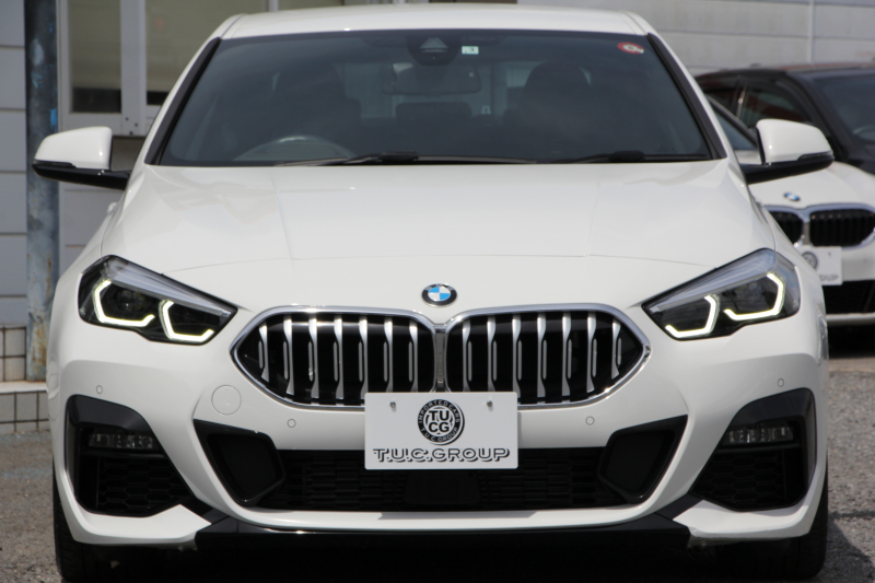 BMW 2シリーズ 218d ｸﾞﾗﾝｸｰﾍﾟMｽﾎﾟｰﾂ MｽﾎﾟｰﾂﾌﾟﾗｽP HUD Mｽﾎﾟｰﾂｼｰﾄ Mｼｰﾄﾍﾞﾙﾄ Mｽﾎﾟｰﾂﾌﾞﾚｰｷ ﾅﾋﾞｹﾞｰｼｮﾝP BMWﾗｲﾌﾞｺｯｸﾋﾟｯﾄ ｱｯﾌﾟﾙｶｰﾌﾟﾚｲ 後退ｱｼｽﾄ AI音声会話 ﾜｲﾔﾚｽ充電 追従ACC LEDﾍｯﾄﾞﾗｲﾄ ｵｰﾄﾊｲﾋﾞｰﾑ ｵﾌﾟｼｮﾝ18AW 2年保証