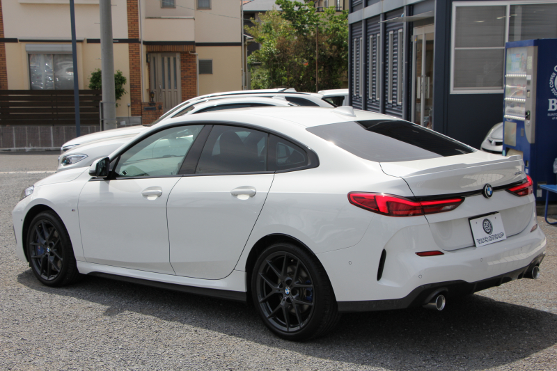 BMW 2シリーズ 218d ｸﾞﾗﾝｸｰﾍﾟMｽﾎﾟｰﾂ MｽﾎﾟｰﾂﾌﾟﾗｽP HUD Mｽﾎﾟｰﾂｼｰﾄ Mｼｰﾄﾍﾞﾙﾄ Mｽﾎﾟｰﾂﾌﾞﾚｰｷ ﾅﾋﾞｹﾞｰｼｮﾝP BMWﾗｲﾌﾞｺｯｸﾋﾟｯﾄ ｱｯﾌﾟﾙｶｰﾌﾟﾚｲ 後退ｱｼｽﾄ AI音声会話 ﾜｲﾔﾚｽ充電 追従ACC LEDﾍｯﾄﾞﾗｲﾄ ｵｰﾄﾊｲﾋﾞｰﾑ ｵﾌﾟｼｮﾝ18AW 2年保証