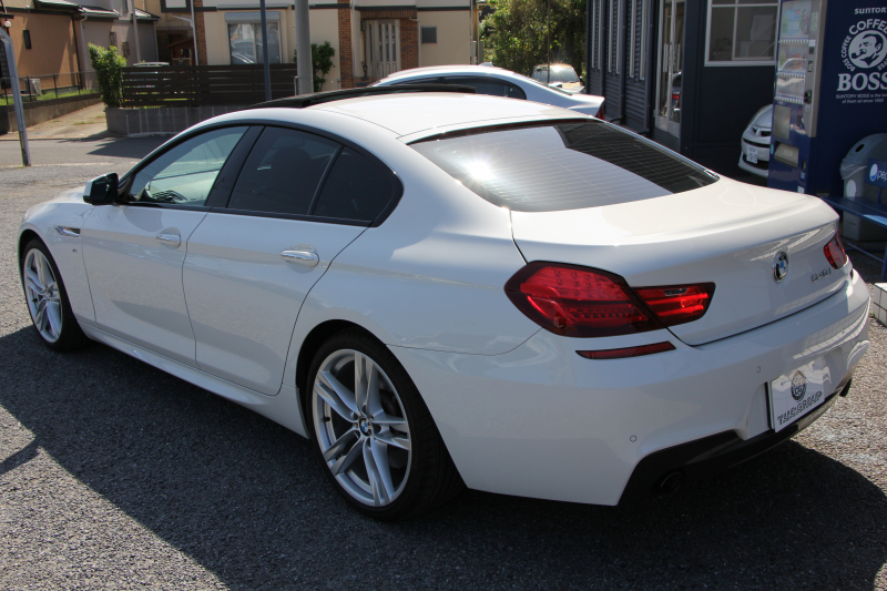 BMW 6シリーズ 640i ｸﾞﾗﾝｸｰﾍﾟMｽﾎﾟｰﾂ 変更後ﾓﾃﾞﾙ ｻﾝﾙｰﾌ ﾋｰﾀｰ黒革 LEDﾍｯﾄﾞﾗｲﾄ ｵﾌﾟｼｮﾝ20AW NEWﾃﾞｻﾞｲﾝｽﾃｱﾘﾝｸﾞ衝突軽減ﾌﾞﾚｰｷ 車線逸脱警告 歩行者警告 ｸﾙｺﾝ HDDﾅﾋﾞTV Bｶﾒﾗ ﾊﾟﾄﾞﾙｼﾌﾄ ｽﾏｰﾄｷｰ 専用ｴｱﾛ 320馬力 直6ﾀｰﾎﾞ2年保証