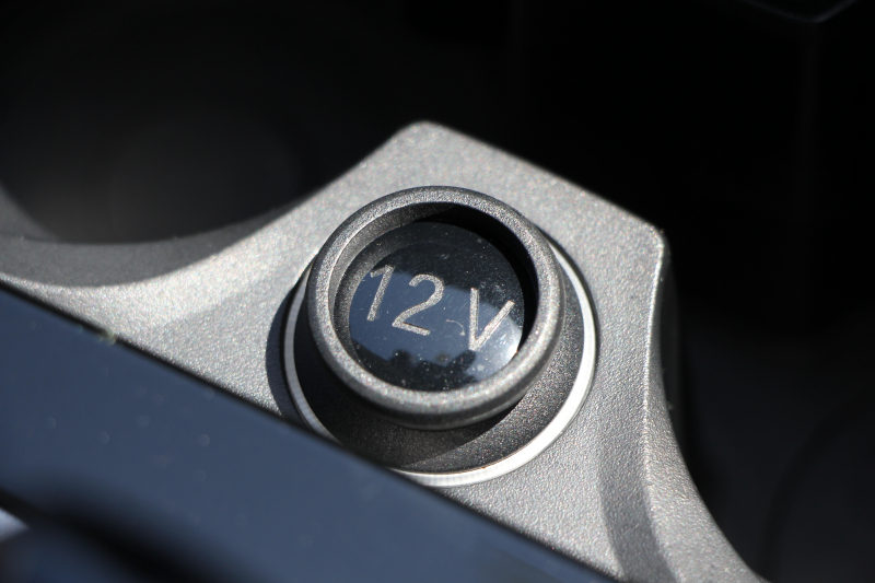 BMW 3シリーズ 320i ﾋﾟｭｱｴﾚｶﾞﾝｽ 首都圏100台限定車 ﾋｰﾀｰ付ﾓｶﾚｻﾞｰ ﾌﾟﾗｽP ｺﾝﾌｫｰﾄP ｽﾃｱﾘﾝｸﾞｻﾎﾟｰﾄ 追従ACC BMWﾗｲﾌﾞｺｯｸﾋﾟｯﾄﾞ第7世代ﾀｯﾁﾊﾟﾈﾙ対応ﾅﾋﾞ360度ｶﾒﾗ 置くだけ充電 LEDﾍｯﾄﾞﾗｲﾄ 電動ﾄﾗﾝｸ 2年保証