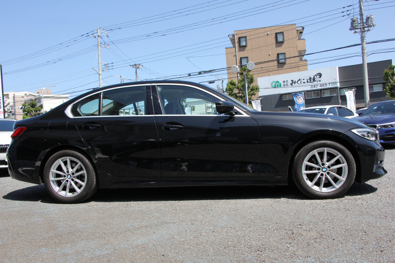 BMW 3シリーズ 320i ﾋﾟｭｱｴﾚｶﾞﾝｽ 首都圏100台限定車 ﾋｰﾀｰ付ﾓｶﾚｻﾞｰ ﾌﾟﾗｽP ｺﾝﾌｫｰﾄP ｽﾃｱﾘﾝｸﾞｻﾎﾟｰﾄ 追従ACC BMWﾗｲﾌﾞｺｯｸﾋﾟｯﾄﾞ第7世代ﾀｯﾁﾊﾟﾈﾙ対応ﾅﾋﾞ360度ｶﾒﾗ 置くだけ充電 LEDﾍｯﾄﾞﾗｲﾄ 電動ﾄﾗﾝｸ 2年保証