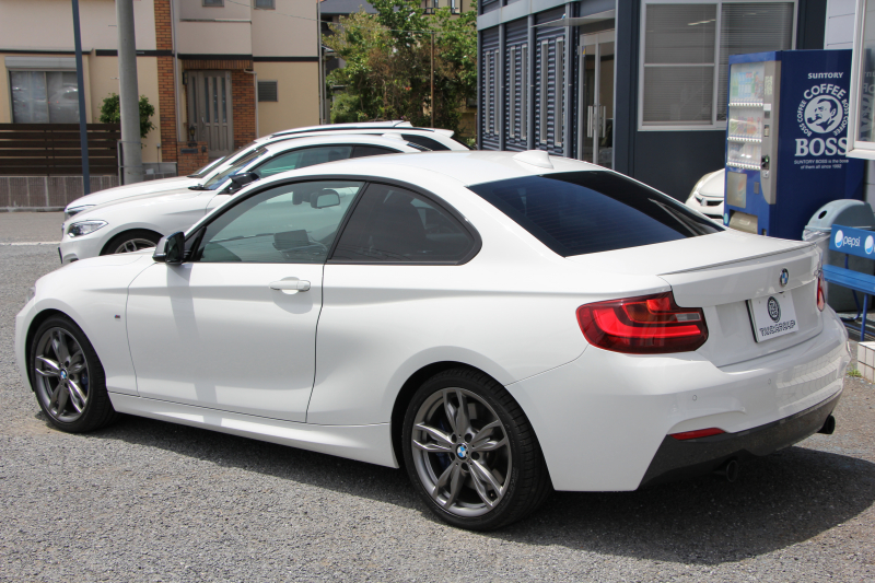 BMW 2シリーズ M235i ｸｰﾍﾟ直6ﾀｰﾎﾞ326馬力 ﾋｰﾀｰ黒革 ｱﾀﾞﾌﾟﾃｨﾌﾞMｻｽ Mｽﾎﾟｰﾂﾌﾞﾚｰｷ Bｶﾒﾗ&ﾘｱPDC 衝突軽減ﾌﾞﾚｰｷ 車線逸脱警告 歩行者警告 ﾌﾞﾚｰｷ付ｸﾙｺﾝ HDDﾅﾋﾞBluetooth接続 ｽﾏｰﾄｷｰ 専用ﾌﾞﾚｰｷ 18AW 2年保証
