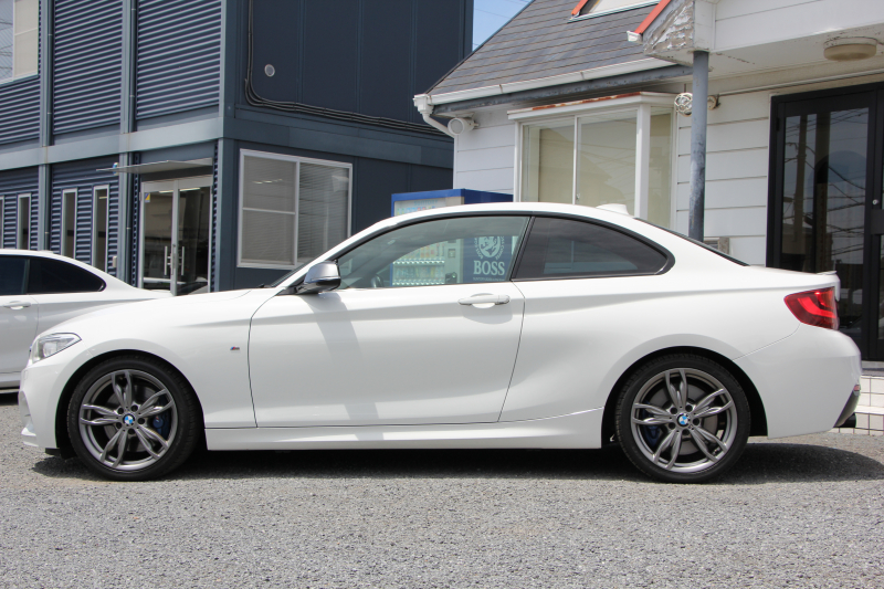 BMW 2シリーズ M235i ｸｰﾍﾟ直6ﾀｰﾎﾞ326馬力 ﾋｰﾀｰ黒革 ｱﾀﾞﾌﾟﾃｨﾌﾞMｻｽ Mｽﾎﾟｰﾂﾌﾞﾚｰｷ Bｶﾒﾗ&ﾘｱPDC 衝突軽減ﾌﾞﾚｰｷ 車線逸脱警告 歩行者警告 ﾌﾞﾚｰｷ付ｸﾙｺﾝ HDDﾅﾋﾞBluetooth接続 ｽﾏｰﾄｷｰ 専用ﾌﾞﾚｰｷ 18AW 2年保証