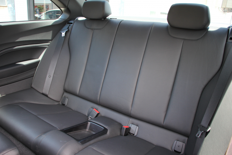 BMW 2シリーズ M235i ｸｰﾍﾟ直6ﾀｰﾎﾞ326馬力 ﾋｰﾀｰ黒革 ｱﾀﾞﾌﾟﾃｨﾌﾞMｻｽ Mｽﾎﾟｰﾂﾌﾞﾚｰｷ Bｶﾒﾗ&ﾘｱPDC 衝突軽減ﾌﾞﾚｰｷ 車線逸脱警告 歩行者警告 ﾌﾞﾚｰｷ付ｸﾙｺﾝ HDDﾅﾋﾞBluetooth接続 ｽﾏｰﾄｷｰ 専用ﾌﾞﾚｰｷ 18AW 2年保証