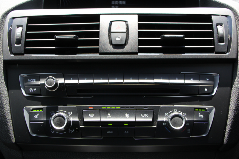 BMW 2シリーズ M235i ｸｰﾍﾟ直6ﾀｰﾎﾞ326馬力 ﾋｰﾀｰ黒革 ｱﾀﾞﾌﾟﾃｨﾌﾞMｻｽ Mｽﾎﾟｰﾂﾌﾞﾚｰｷ Bｶﾒﾗ&ﾘｱPDC 衝突軽減ﾌﾞﾚｰｷ 車線逸脱警告 歩行者警告 ﾌﾞﾚｰｷ付ｸﾙｺﾝ HDDﾅﾋﾞBluetooth接続 ｽﾏｰﾄｷｰ 専用ﾌﾞﾚｰｷ 18AW 2年保証