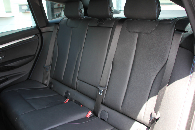 BMW 3シリーズ 320i ｸﾞﾗﾝﾂｰﾘｽﾓ Mｽﾎﾟｰﾂ 後期LCI 新ｴﾝｼﾞﾝ ﾋｰﾀｰ黒革 LEDﾍｯﾄﾞﾗｲﾄ&ﾃｰﾙ 追従ACC ﾚｰﾝﾁｪﾝｼﾞ警告 衝突軽減ﾌﾞﾚｰｷ 車線逸脱警告 歩行者警告 HDDﾅﾋﾞTOPﾋﾞｭｰｶﾒﾗ ｻｲﾄﾞﾋﾞｭｰｶﾒﾗ 電動ﾄﾗﾝｸ ｽﾏｰﾄｷｰ 2年保証