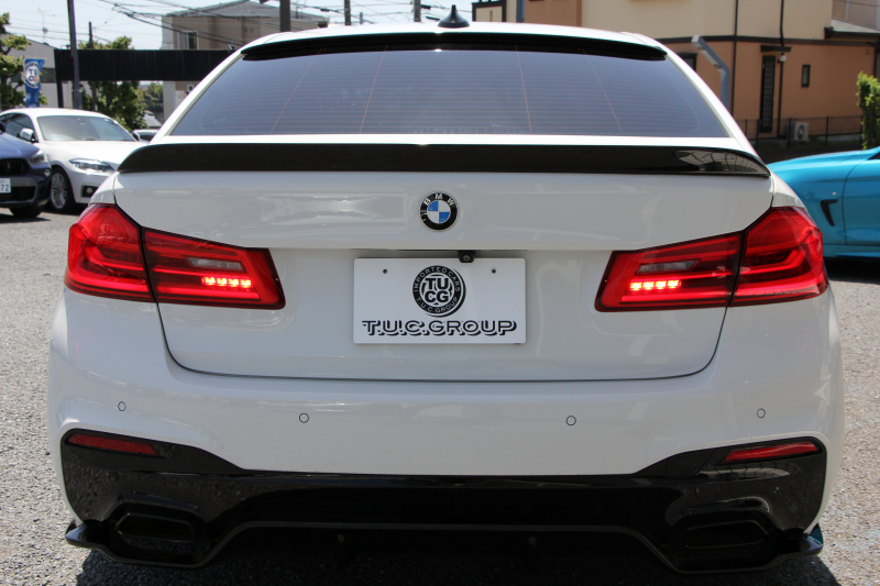 BMW 5シリーズ 530i Mｽﾎﾟｰﾂ ｺﾝﾌｫｰﾄP 高出力 252馬力 全ﾋｰﾀｰ黒革 ﾏｯｻｰｼﾞｱｸﾃｨﾌﾞﾍﾞﾝﾁﾚｰｼｮﾝ ｺﾝﾌｫｰﾄｼｰﾄ 追従ACC ｽﾃｱﾘﾝｸﾞｻﾎﾟｰﾄ LEDﾍｯﾄﾞﾗｲﾄ ｵｰﾄﾊｲﾋﾞｰﾑ ﾀｯﾁ画面ﾅﾋﾞTV 360度ﾊﾟﾉﾗﾏｶﾒﾗ 電動ﾄﾗﾝｸ 前後ｴｱﾛ ﾌﾞﾗｯｸ19AW 2年保証