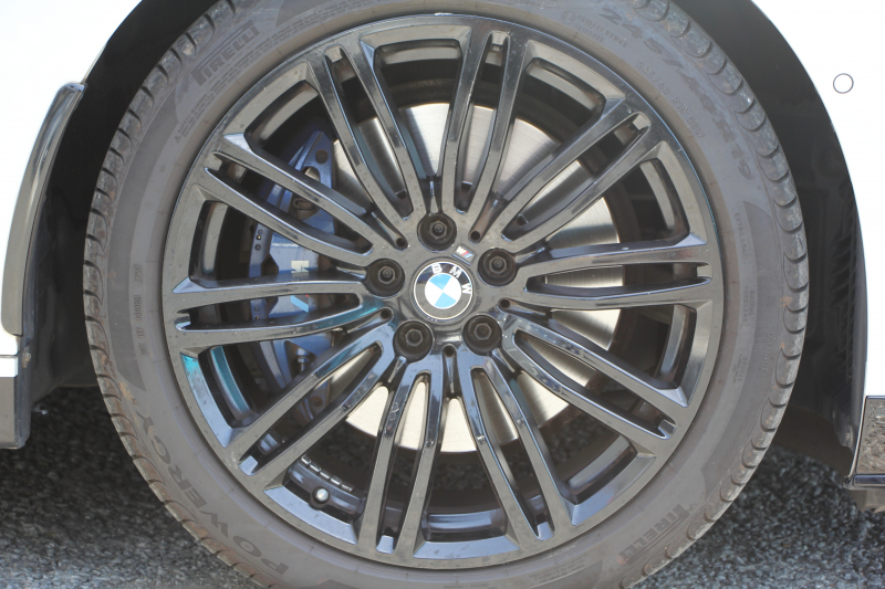 BMW 5シリーズ 530i Mｽﾎﾟｰﾂ ｺﾝﾌｫｰﾄP 高出力 252馬力 全ﾋｰﾀｰ黒革 ﾏｯｻｰｼﾞｱｸﾃｨﾌﾞﾍﾞﾝﾁﾚｰｼｮﾝ ｺﾝﾌｫｰﾄｼｰﾄ 追従ACC ｽﾃｱﾘﾝｸﾞｻﾎﾟｰﾄ LEDﾍｯﾄﾞﾗｲﾄ ｵｰﾄﾊｲﾋﾞｰﾑ ﾀｯﾁ画面ﾅﾋﾞTV 360度ﾊﾟﾉﾗﾏｶﾒﾗ 電動ﾄﾗﾝｸ 前後ｴｱﾛ ﾌﾞﾗｯｸ19AW 2年保証