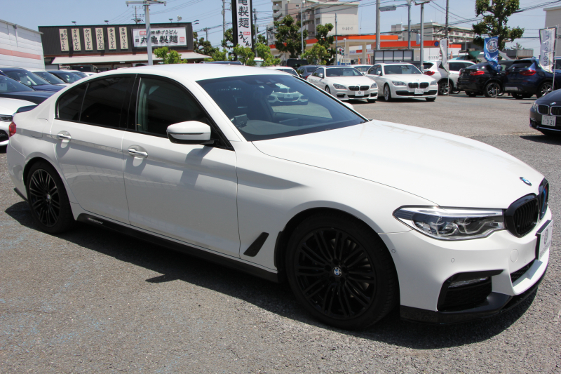 BMW 5シリーズ 530i Mｽﾎﾟｰﾂ ｺﾝﾌｫｰﾄP 高出力 252馬力 全ﾋｰﾀｰ黒革 ﾏｯｻｰｼﾞｱｸﾃｨﾌﾞﾍﾞﾝﾁﾚｰｼｮﾝ ｺﾝﾌｫｰﾄｼｰﾄ 追従ACC ｽﾃｱﾘﾝｸﾞｻﾎﾟｰﾄ LEDﾍｯﾄﾞﾗｲﾄ ｵｰﾄﾊｲﾋﾞｰﾑ ﾀｯﾁ画面ﾅﾋﾞTV 360度ﾊﾟﾉﾗﾏｶﾒﾗ 電動ﾄﾗﾝｸ 前後ｴｱﾛ ﾌﾞﾗｯｸ19AW 2年保証