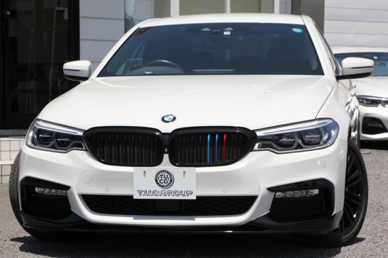 BMW 5シリーズ 530i Mｽﾎﾟｰﾂ ｺﾝﾌｫｰﾄP 高出力 252馬力 全ﾋｰﾀｰ黒革 ﾏｯｻｰｼﾞｱｸﾃｨﾌﾞﾍﾞﾝﾁﾚｰｼｮﾝ ｺﾝﾌｫｰﾄｼｰﾄ 追従ACC ｽﾃｱﾘﾝｸﾞｻﾎﾟｰﾄ LEDﾍｯﾄﾞﾗｲﾄ ｵｰﾄﾊｲﾋﾞｰﾑ ﾀｯﾁ画面ﾅﾋﾞTV 360度ﾊﾟﾉﾗﾏｶﾒﾗ 電動ﾄﾗﾝｸ 前後ｴｱﾛ ﾌﾞﾗｯｸ19AW 2年保証