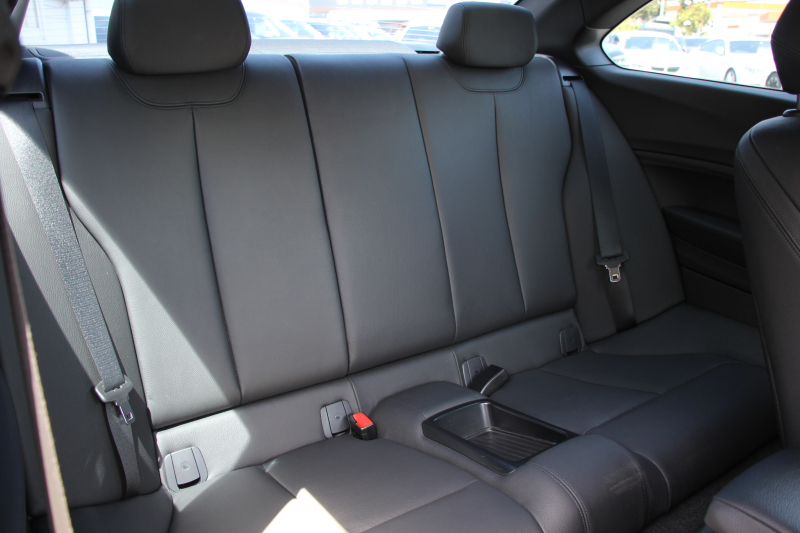 BMW 2シリーズ M235i ｸｰﾍﾟ1ｵｰﾅ 直6ﾀｰﾎﾞ326馬力 ﾋｰﾀｰ黒革 Mﾊﾟﾌｫｰﾏﾝｽﾘｯﾌﾟ&ｲﾝﾃﾘｱ BBS18AW ｱﾀﾞﾌﾟﾃｨﾌﾞMｻｽ Mｽﾎﾟｰﾂﾌﾞﾚｰｷ Bｶﾒﾗ&ﾘｱPDC 衝突軽減ﾌﾞﾚｰｷ 車線逸脱警告 歩行者警告 ﾌﾞﾚｰｷ付ｸﾙｺﾝ HDDﾅﾋﾞBluetooth接続 ｽﾏｰﾄｷｰ 専用ﾌﾞﾚｰｷ 2年保証