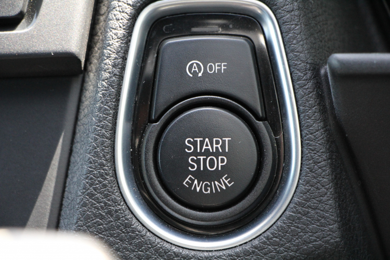 BMW 2シリーズ M235i ｸｰﾍﾟ1ｵｰﾅ 直6ﾀｰﾎﾞ326馬力 ﾋｰﾀｰ黒革 Mﾊﾟﾌｫｰﾏﾝｽﾘｯﾌﾟ&ｲﾝﾃﾘｱ BBS18AW ｱﾀﾞﾌﾟﾃｨﾌﾞMｻｽ Mｽﾎﾟｰﾂﾌﾞﾚｰｷ Bｶﾒﾗ&ﾘｱPDC 衝突軽減ﾌﾞﾚｰｷ 車線逸脱警告 歩行者警告 ﾌﾞﾚｰｷ付ｸﾙｺﾝ HDDﾅﾋﾞBluetooth接続 ｽﾏｰﾄｷｰ 専用ﾌﾞﾚｰｷ 2年保証