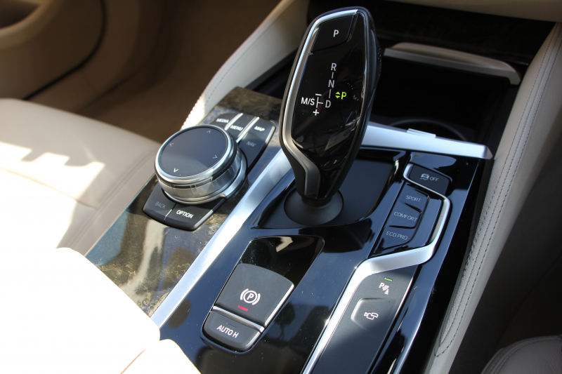 BMW 5シリーズ 530i ﾗｸﾞｼﾞｭｱﾘｰ ﾃﾞﾋﾞｭｰP 真珠色 ｷｬﾝﾍﾞﾗﾍﾞｰｼﾞｭ革 HUD ｿﾌﾄｸﾛｰｽﾞﾄﾞｱ ｼﾞｪｽﾁｬｰC 全ﾋｰﾀｰ 追従ACC ｽﾃｱﾘﾝｸﾞｻﾎﾟｰﾄ ﾀｯﾁ画面HDDﾅﾋﾞTV 360度ｶﾒﾗ LEDﾍｯﾄﾞﾗｲﾄ 電動ﾄﾗﾝｸ 2年保証