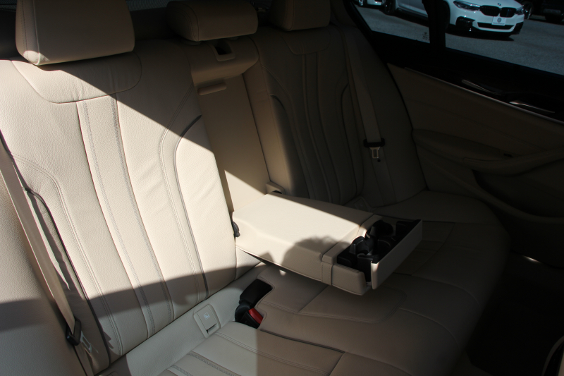 BMW 5シリーズ 530i ﾗｸﾞｼﾞｭｱﾘｰ ﾃﾞﾋﾞｭｰP 真珠色 ｷｬﾝﾍﾞﾗﾍﾞｰｼﾞｭ革 HUD ｿﾌﾄｸﾛｰｽﾞﾄﾞｱ ｼﾞｪｽﾁｬｰC 全ﾋｰﾀｰ 追従ACC ｽﾃｱﾘﾝｸﾞｻﾎﾟｰﾄ ﾀｯﾁ画面HDDﾅﾋﾞTV 360度ｶﾒﾗ LEDﾍｯﾄﾞﾗｲﾄ 電動ﾄﾗﾝｸ 2年保証