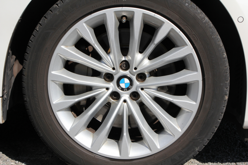 BMW 5シリーズ 530i ﾗｸﾞｼﾞｭｱﾘｰ ﾃﾞﾋﾞｭｰP 真珠色 ｷｬﾝﾍﾞﾗﾍﾞｰｼﾞｭ革 HUD ｿﾌﾄｸﾛｰｽﾞﾄﾞｱ ｼﾞｪｽﾁｬｰC 全ﾋｰﾀｰ 追従ACC ｽﾃｱﾘﾝｸﾞｻﾎﾟｰﾄ ﾀｯﾁ画面HDDﾅﾋﾞTV 360度ｶﾒﾗ LEDﾍｯﾄﾞﾗｲﾄ 電動ﾄﾗﾝｸ 2年保証