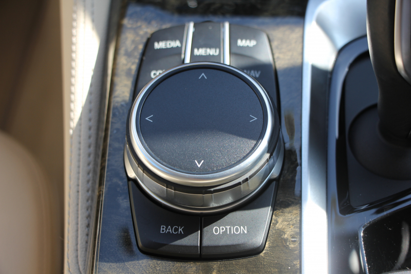 BMW 5シリーズ 530i ﾗｸﾞｼﾞｭｱﾘｰ ﾃﾞﾋﾞｭｰP 真珠色 ｷｬﾝﾍﾞﾗﾍﾞｰｼﾞｭ革 HUD ｿﾌﾄｸﾛｰｽﾞﾄﾞｱ ｼﾞｪｽﾁｬｰC 全ﾋｰﾀｰ 追従ACC ｽﾃｱﾘﾝｸﾞｻﾎﾟｰﾄ ﾀｯﾁ画面HDDﾅﾋﾞTV 360度ｶﾒﾗ LEDﾍｯﾄﾞﾗｲﾄ 電動ﾄﾗﾝｸ 2年保証