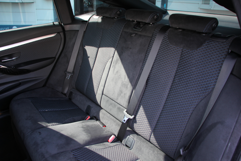 BMW 3シリーズ 320i ｸﾞﾗﾝﾂｰﾘｽﾓ Mｽﾎﾟｰﾂ 後期LCI 新ｴﾝｼﾞﾝ LEDﾍｯﾄﾞﾗｲﾄ&ﾃｰﾙ 追従ACC ﾚｰﾝﾁｪﾝｼﾞ警告 衝突軽減ﾌﾞﾚｰｷ 車線逸脱警告 歩行者警告 HDDﾅﾋﾞTOPﾋﾞｭｰｶﾒﾗ ｻｲﾄﾞﾋﾞｭｰｶﾒﾗ 電動ﾄﾗﾝｸ ｽﾏｰﾄｷｰ 2年保証