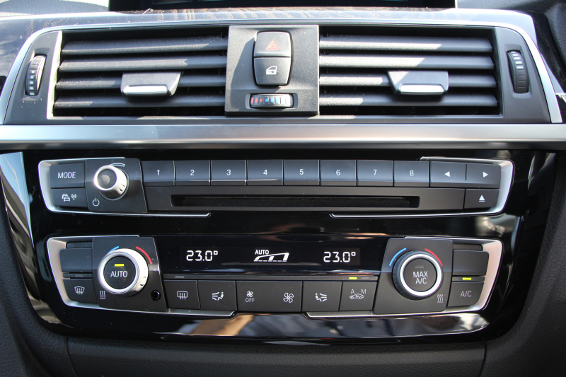 BMW 3シリーズ 320i ｸﾞﾗﾝﾂｰﾘｽﾓ Mｽﾎﾟｰﾂ 後期LCI 新ｴﾝｼﾞﾝ LEDﾍｯﾄﾞﾗｲﾄ&ﾃｰﾙ 追従ACC ﾚｰﾝﾁｪﾝｼﾞ警告 衝突軽減ﾌﾞﾚｰｷ 車線逸脱警告 歩行者警告 HDDﾅﾋﾞTOPﾋﾞｭｰｶﾒﾗ ｻｲﾄﾞﾋﾞｭｰｶﾒﾗ 電動ﾄﾗﾝｸ ｽﾏｰﾄｷｰ 2年保証