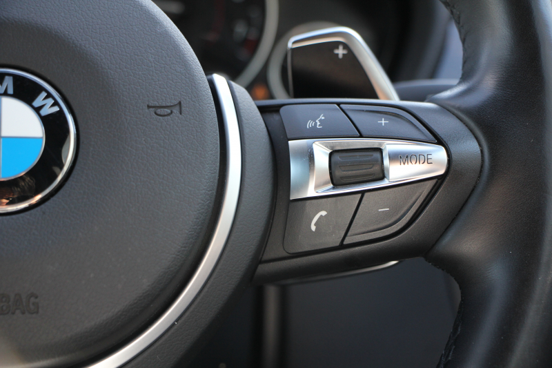 BMW 3シリーズ 320i ｸﾞﾗﾝﾂｰﾘｽﾓ Mｽﾎﾟｰﾂ 後期LCI 新ｴﾝｼﾞﾝ LEDﾍｯﾄﾞﾗｲﾄ&ﾃｰﾙ 追従ACC ﾚｰﾝﾁｪﾝｼﾞ警告 衝突軽減ﾌﾞﾚｰｷ 車線逸脱警告 歩行者警告 HDDﾅﾋﾞTOPﾋﾞｭｰｶﾒﾗ ｻｲﾄﾞﾋﾞｭｰｶﾒﾗ 電動ﾄﾗﾝｸ ｽﾏｰﾄｷｰ 2年保証