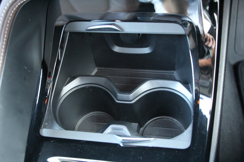 BMW X1 Xdrive18d Xﾗｲﾝ ﾊｲﾗｲﾝ 変更後ﾀｯﾁ画面ﾅﾋﾞﾋｰﾀｰ茶革 電動ｼｰﾄ&ﾒﾓﾘｰ 追従ACC HUD LEDﾍｯﾄﾞﾗｲﾄ ｺﾝﾌｫｰﾄP 電動ﾘｱｹﾞｰﾄ ｽﾏｰﾄｷｰ 衝突軽減ﾌﾞﾚｰｷ 車線逸脱警告 歩行者警告 Pｱｼｽﾄ 2年保証