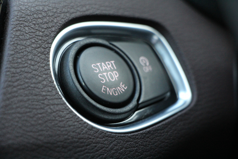 BMW X1 Xdrive18d Xﾗｲﾝ ﾊｲﾗｲﾝ 変更後ﾀｯﾁ画面ﾅﾋﾞﾋｰﾀｰ茶革 電動ｼｰﾄ&ﾒﾓﾘｰ 追従ACC HUD LEDﾍｯﾄﾞﾗｲﾄ ｺﾝﾌｫｰﾄP 電動ﾘｱｹﾞｰﾄ ｽﾏｰﾄｷｰ 衝突軽減ﾌﾞﾚｰｷ 車線逸脱警告 歩行者警告 Pｱｼｽﾄ 2年保証