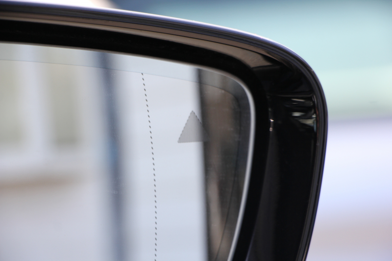 BMW 5シリーズ 530i ﾂｰﾘﾝｸﾞﾌﾞﾗｯｸｱｳﾄ 特別仕様車 1ｵｰﾅ 高出力 ﾅｲﾄﾌﾞﾙｰﾚｻﾞｰ 可変ｻｽ HUD ﾊｰﾏﾝｶｰﾄﾞﾝ 追従ACC ｽﾃｱﾘﾝｸﾞｻﾎﾟｰﾄ ﾀｯﾁ画面HDDﾅﾋﾞTV LEDﾍｯﾄﾞﾗｲﾄ ｵｰﾄﾊｲﾋﾞｰﾑ 電動ﾘｱｹﾞｰﾄ 360度ｶﾒﾗ 全席ﾋｰﾀｰ ﾌﾞﾗｯｸ19AW 2年保証