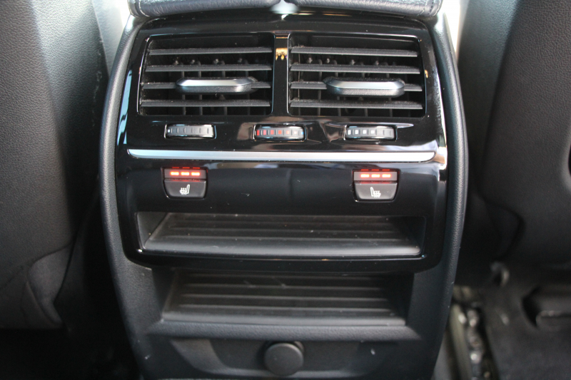 BMW 5シリーズ 530i ﾂｰﾘﾝｸﾞﾌﾞﾗｯｸｱｳﾄ 特別仕様車 1ｵｰﾅ 高出力 ﾅｲﾄﾌﾞﾙｰﾚｻﾞｰ 可変ｻｽ HUD ﾊｰﾏﾝｶｰﾄﾞﾝ 追従ACC ｽﾃｱﾘﾝｸﾞｻﾎﾟｰﾄ ﾀｯﾁ画面HDDﾅﾋﾞTV LEDﾍｯﾄﾞﾗｲﾄ ｵｰﾄﾊｲﾋﾞｰﾑ 電動ﾘｱｹﾞｰﾄ 360度ｶﾒﾗ 全席ﾋｰﾀｰ ﾌﾞﾗｯｸ19AW 2年保証