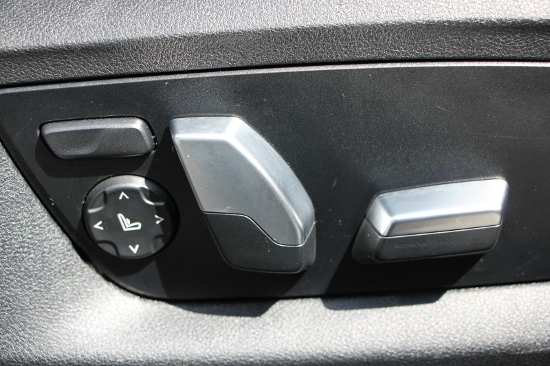 BMW 5シリーズ 530i ﾂｰﾘﾝｸﾞﾌﾞﾗｯｸｱｳﾄ 特別仕様車 1ｵｰﾅ 高出力 ﾅｲﾄﾌﾞﾙｰﾚｻﾞｰ 可変ｻｽ HUD ﾊｰﾏﾝｶｰﾄﾞﾝ 追従ACC ｽﾃｱﾘﾝｸﾞｻﾎﾟｰﾄ ﾀｯﾁ画面HDDﾅﾋﾞTV LEDﾍｯﾄﾞﾗｲﾄ ｵｰﾄﾊｲﾋﾞｰﾑ 電動ﾘｱｹﾞｰﾄ 360度ｶﾒﾗ 全席ﾋｰﾀｰ ﾌﾞﾗｯｸ19AW 2年保証