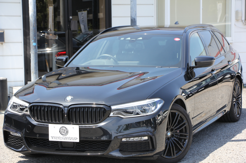 BMW 5シリーズ 530i ﾂｰﾘﾝｸﾞﾌﾞﾗｯｸｱｳﾄ 特別仕様車 1ｵｰﾅ 高出力 ﾅｲﾄﾌﾞﾙｰﾚｻﾞｰ 可変ｻｽ HUD ﾊｰﾏﾝｶｰﾄﾞﾝ 追従ACC ｽﾃｱﾘﾝｸﾞｻﾎﾟｰﾄ ﾀｯﾁ画面HDDﾅﾋﾞTV LEDﾍｯﾄﾞﾗｲﾄ ｵｰﾄﾊｲﾋﾞｰﾑ 電動ﾘｱｹﾞｰﾄ 360度ｶﾒﾗ 全席ﾋｰﾀｰ ﾌﾞﾗｯｸ19AW 2年保証