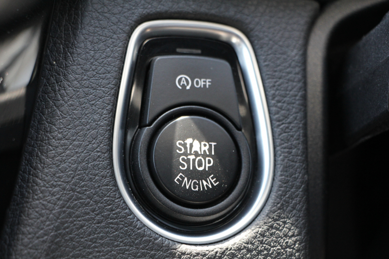 BMW 3シリーズ 320d ﾂｰﾘﾝｸﾞMｽﾎﾟｰﾂ 後期 ﾊﾟﾉﾗﾏｻﾝﾙｰﾌ 液晶ﾒｰﾀｰ 後席ﾓﾆﾀｰ LEDﾍｯﾄﾞﾗｲﾄ&ﾃｰﾙ 追従ACC ﾚｰﾝﾁｪﾝｼﾞ警告 ﾌﾙｾｸﾞTV ﾀｯﾁ画面HDDﾅﾋﾞHi-fiｽﾋﾟｰｶｰ 電動ﾄﾗﾝｸ Mﾊﾟﾌｫｰﾏﾝｽｽﾎﾟｲﾗｰ 衝突軽減ﾌﾞﾚｰｷ 車線逸脱警告 歩行者警告 2年保証