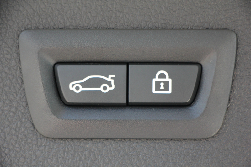 BMW 3シリーズ 320d ﾂｰﾘﾝｸﾞMｽﾎﾟｰﾂ 後期 ﾊﾟﾉﾗﾏｻﾝﾙｰﾌ 液晶ﾒｰﾀｰ 後席ﾓﾆﾀｰ LEDﾍｯﾄﾞﾗｲﾄ&ﾃｰﾙ 追従ACC ﾚｰﾝﾁｪﾝｼﾞ警告 ﾌﾙｾｸﾞTV ﾀｯﾁ画面HDDﾅﾋﾞHi-fiｽﾋﾟｰｶｰ 電動ﾄﾗﾝｸ Mﾊﾟﾌｫｰﾏﾝｽｽﾎﾟｲﾗｰ 衝突軽減ﾌﾞﾚｰｷ 車線逸脱警告 歩行者警告 2年保証