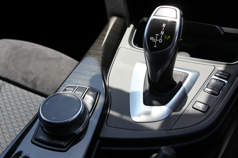 BMW 3シリーズ 320d ﾂｰﾘﾝｸﾞMｽﾎﾟｰﾂ 後期 ﾊﾟﾉﾗﾏｻﾝﾙｰﾌ 液晶ﾒｰﾀｰ 後席ﾓﾆﾀｰ LEDﾍｯﾄﾞﾗｲﾄ&ﾃｰﾙ 追従ACC ﾚｰﾝﾁｪﾝｼﾞ警告 ﾌﾙｾｸﾞTV ﾀｯﾁ画面HDDﾅﾋﾞHi-fiｽﾋﾟｰｶｰ 電動ﾄﾗﾝｸ Mﾊﾟﾌｫｰﾏﾝｽｽﾎﾟｲﾗｰ 衝突軽減ﾌﾞﾚｰｷ 車線逸脱警告 歩行者警告 2年保証