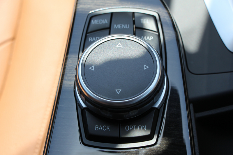 BMW 3シリーズ 320i ｸﾞﾗﾝﾂｰﾘｽﾓ ﾗｸﾞｼﾞｭｱﾘｰ 1ｵｰﾅ 追従ACC ﾋｰﾀｰ茶革 衝突軽減ﾌﾞﾚｰｷ 車線逸脱警告 歩行者警告 ﾀｯﾁﾊﾟｯﾄﾞ対応iﾄﾞﾗｲﾌﾞHDDﾅﾋﾞBｶﾒﾗ 電動ﾄﾗﾝｸ ｽﾏｰﾄｷｰ Bluetooth接続 ｸﾛｰﾑﾗｲﾝｴｸｽﾃﾘｱ 2年保証