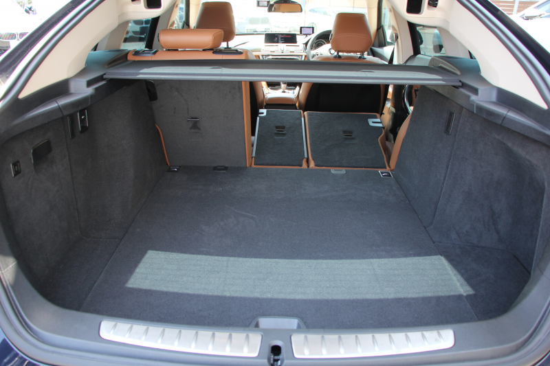 BMW 3シリーズ 320i ｸﾞﾗﾝﾂｰﾘｽﾓ ﾗｸﾞｼﾞｭｱﾘｰ 1ｵｰﾅ 追従ACC ﾋｰﾀｰ茶革 衝突軽減ﾌﾞﾚｰｷ 車線逸脱警告 歩行者警告 ﾀｯﾁﾊﾟｯﾄﾞ対応iﾄﾞﾗｲﾌﾞHDDﾅﾋﾞBｶﾒﾗ 電動ﾄﾗﾝｸ ｽﾏｰﾄｷｰ Bluetooth接続 ｸﾛｰﾑﾗｲﾝｴｸｽﾃﾘｱ 2年保証