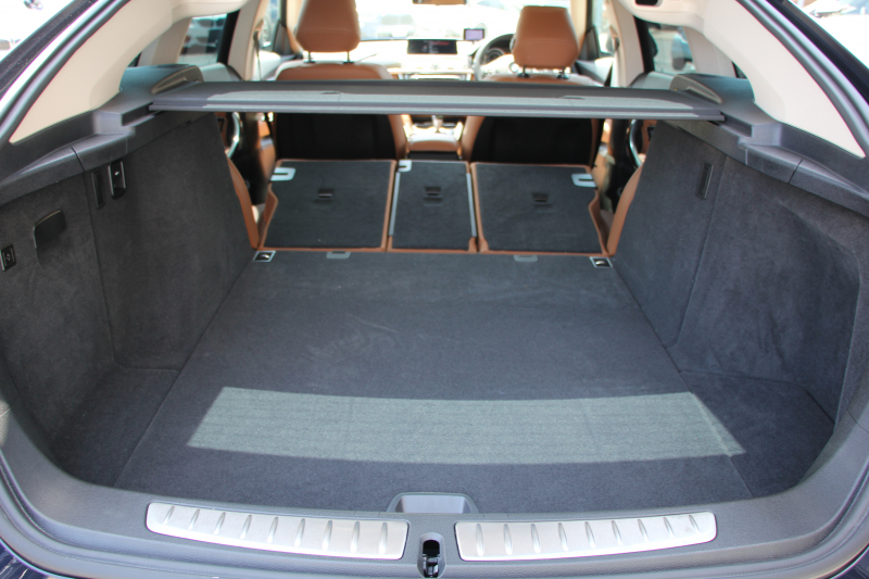 BMW 3シリーズ 320i ｸﾞﾗﾝﾂｰﾘｽﾓ ﾗｸﾞｼﾞｭｱﾘｰ 1ｵｰﾅ 追従ACC ﾋｰﾀｰ茶革 衝突軽減ﾌﾞﾚｰｷ 車線逸脱警告 歩行者警告 ﾀｯﾁﾊﾟｯﾄﾞ対応iﾄﾞﾗｲﾌﾞHDDﾅﾋﾞBｶﾒﾗ 電動ﾄﾗﾝｸ ｽﾏｰﾄｷｰ Bluetooth接続 ｸﾛｰﾑﾗｲﾝｴｸｽﾃﾘｱ 2年保証